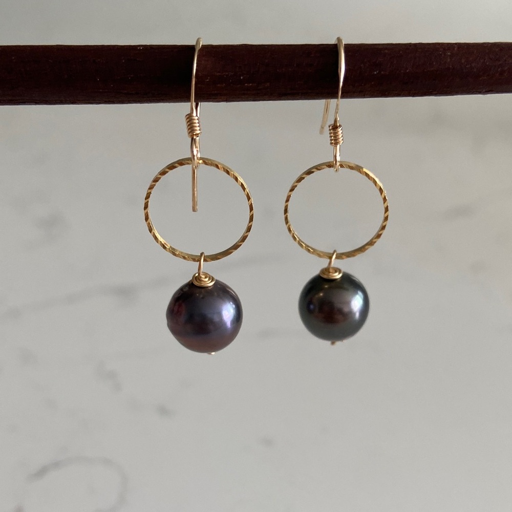 Naniels Design โข Freshwater Pearl Dangle Hoops